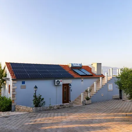 Vila Neda Supetar
