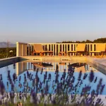 Neda Villa